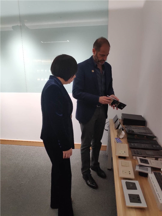 路創(chuàng)2 路創(chuàng)2