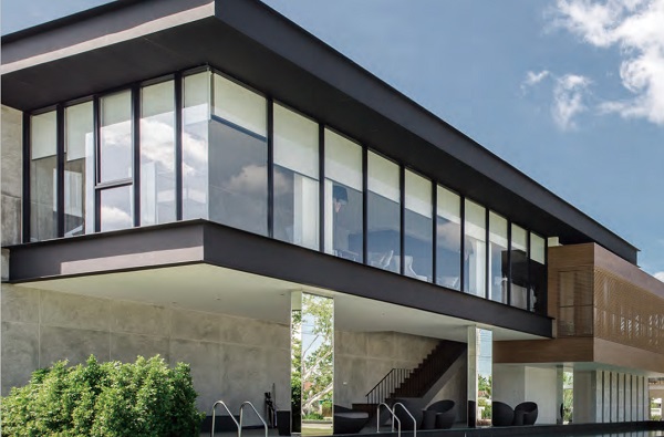 電動窗簾3-1.jpg 電動窗簾3-1.jpg