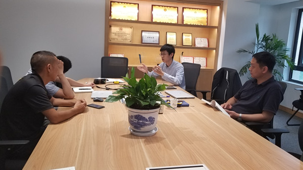 路創(chuàng)廠商來昌駿科技進行技術(shù)交流與培訓